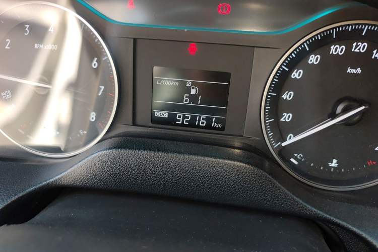 Used Buick GT 2018 15T Manual Entry-Level Version China V Standard Odometer Close Up