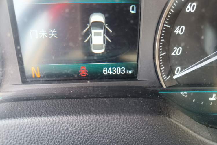 Used Buick GT 2018 18T Automatic Elite Model Odometer Close Up