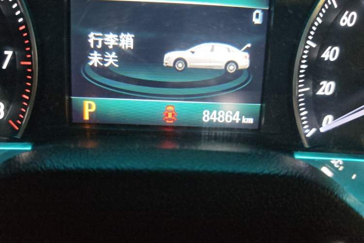 Used Buick GT 2018 15T Dual-Clutch Elite Model China V Standard Odometer Close Up