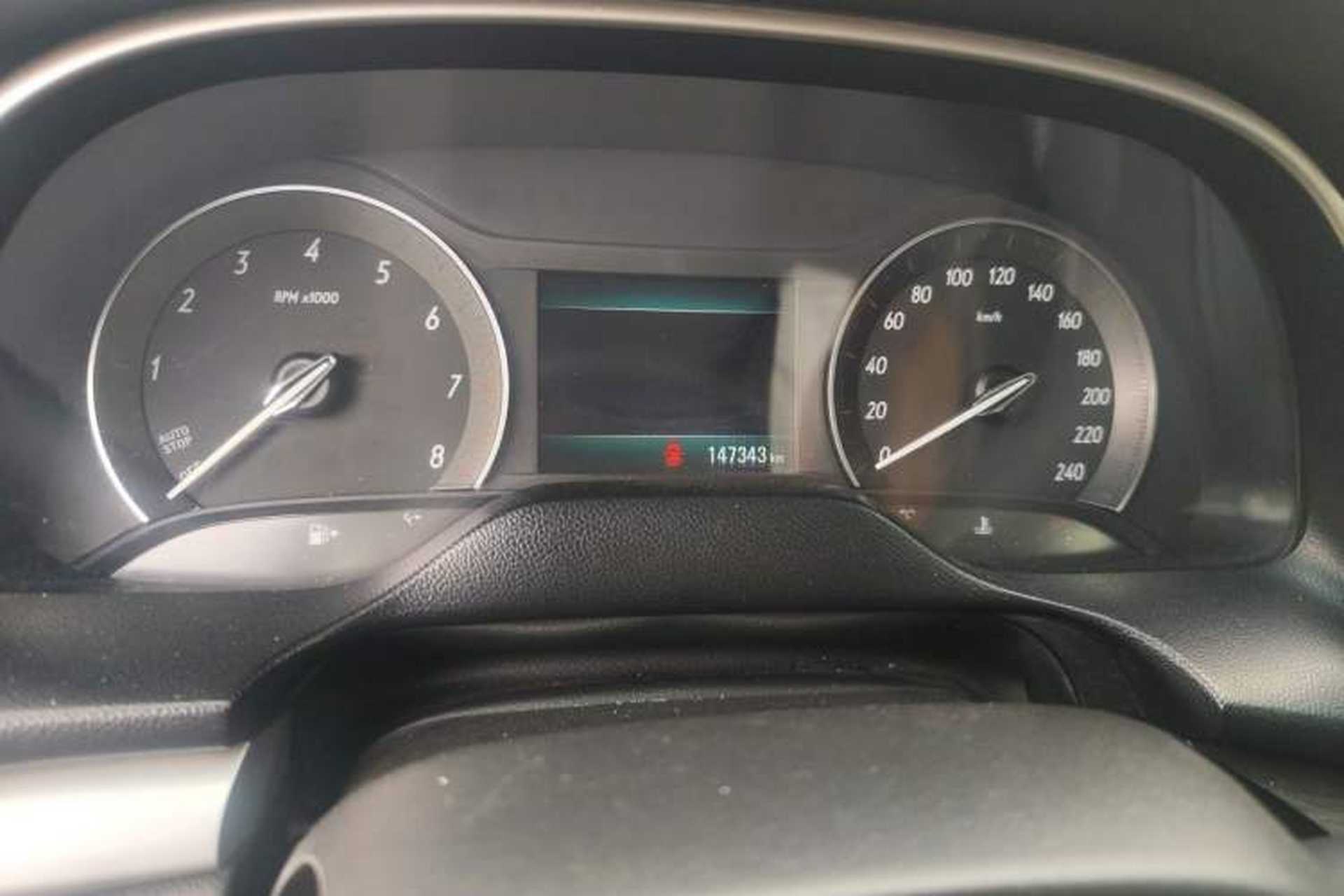 Used Buick GT 2018 18T Automatic Elite Model Odometer Close Up