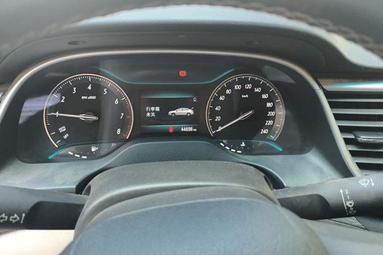 Used Buick GT 2018 15T Manual Elite Version China V Standard Odometer Close Up