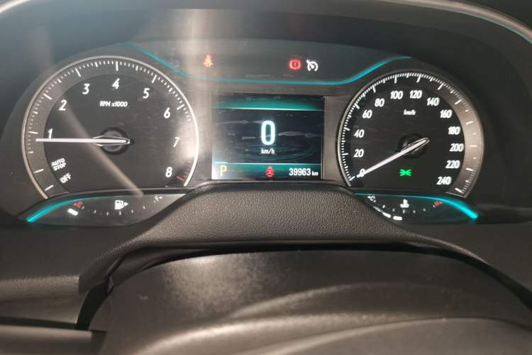 Used Buick GT 2018 18T Automatic Elite Model Odometer Close Up