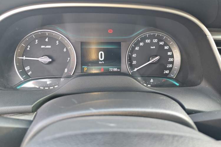 Used Buick GT 2018 18T Automatic Elite Model Odometer Close Up