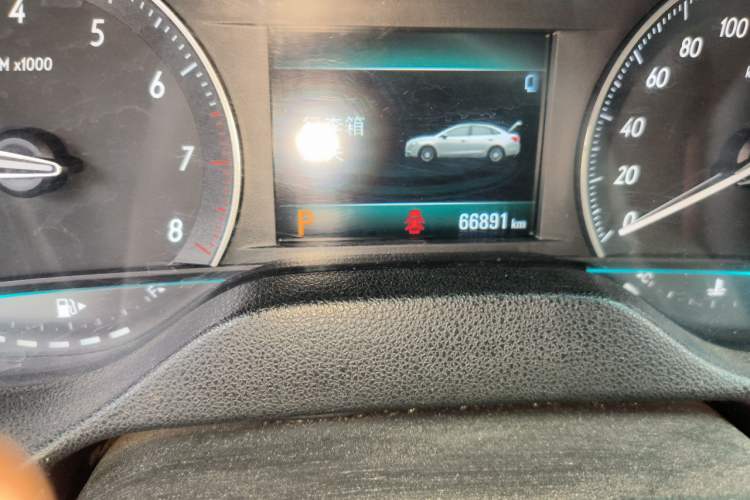 Used Buick GT 2018 15T Dual-Clutch Elite Model China V Standard Odometer Close Up