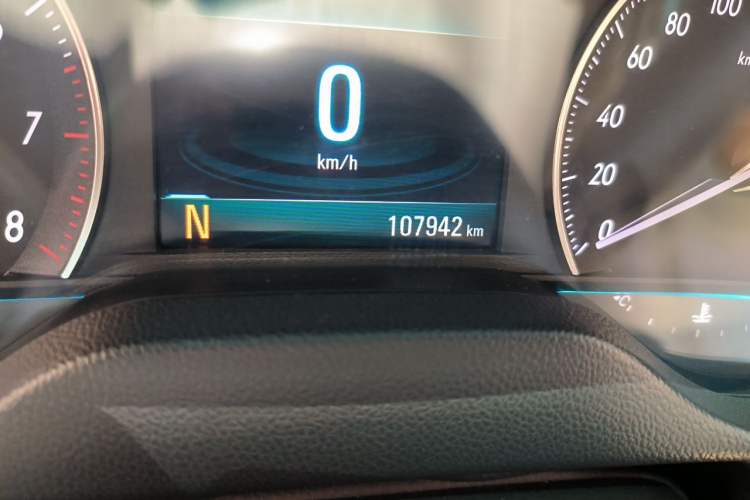 Used Buick GT 2018 15T Dual-Clutch Elite Model China V Standard Odometer Close Up