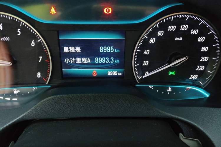 Used Buick GT 2018 15T Manual Elite Version China V Standard Odometer Close Up