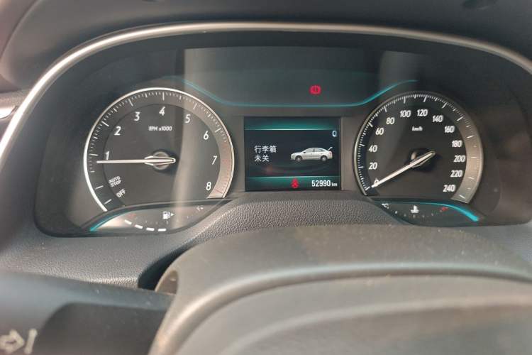 Used Buick GT 2018 15T Manual Elite Version China V Standard Odometer Close Up