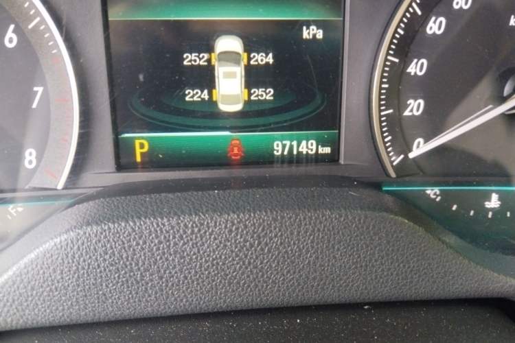 Used Buick GT 2018 15T Dual-Clutch Elite Model China V Standard Odometer Close Up