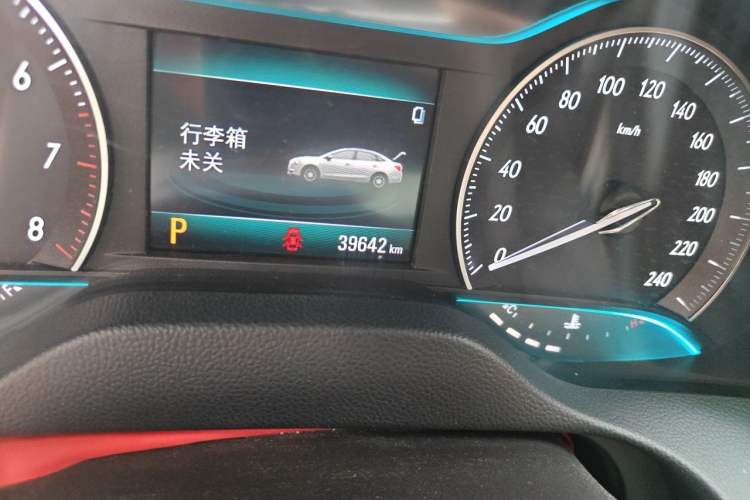 Used Buick GT 2018 18T Automatic Elite Model Odometer Close Up