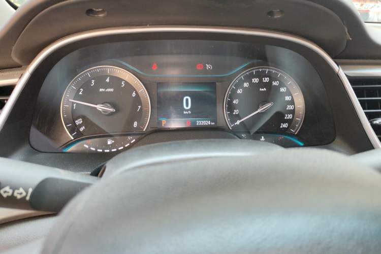 Used Buick GT 2018 18T Automatic Elite Model Odometer Close Up