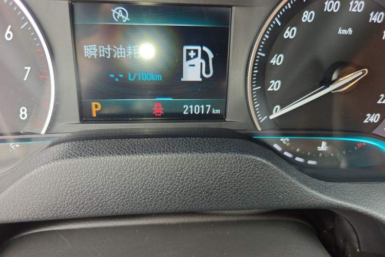 Used Buick GT 2018 18T Automatic Elite Model Odometer Close Up
