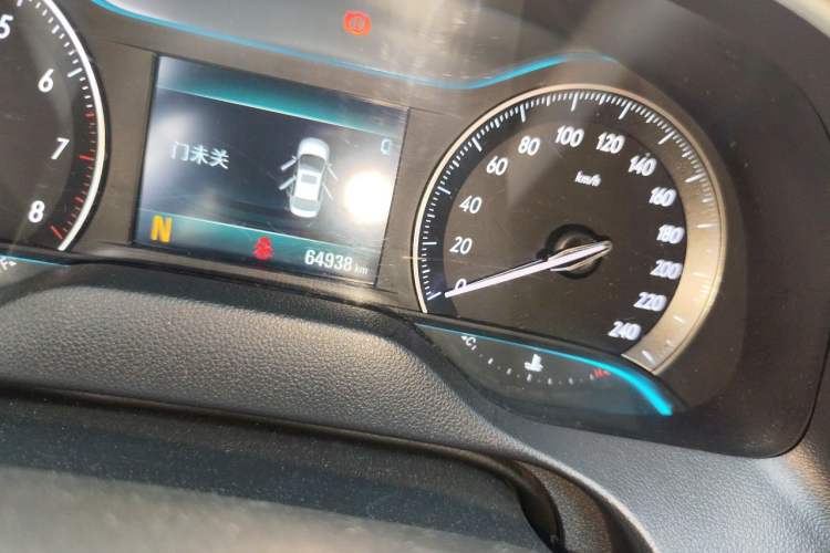 Used Buick GT 2018 18T Automatic Elite Model Odometer Close Up