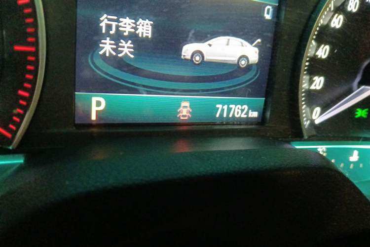 Used Buick GT 2018 18T Automatic Flagship Model Odometer Close Up