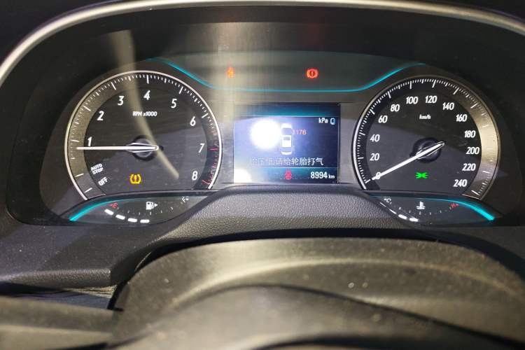 Used Buick GT 2018 15T Manual Elite Version China V Standard Odometer Close Up