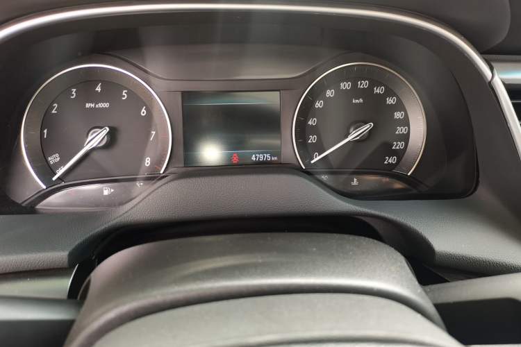 Used Buick GT 2018 18T Automatic Elite Model Odometer Close Up