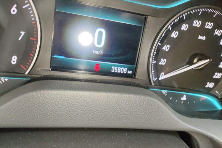 Used Buick GT 2018 15T Manual Elite Version China V Standard Odometer Close Up