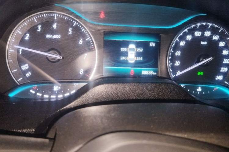 Used Buick GT 2018 15T Manual Elite Version China V Standard Odometer Close Up