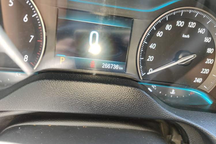 Used Buick GT 2018 18T Automatic Elite Model Odometer Close Up
