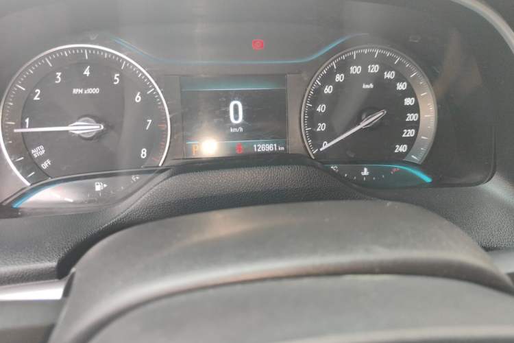 Used Buick GT 2018 18T Automatic Elite Model Odometer Close Up