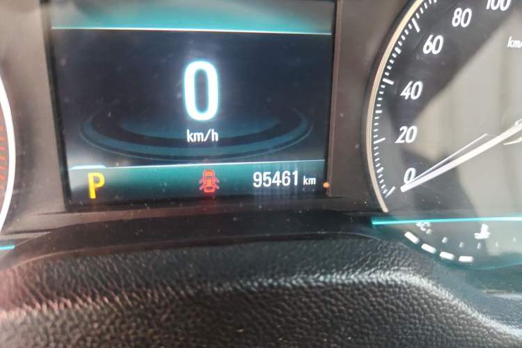 Used Buick GT 2018 15T Dual-Clutch Elite Model China V Standard Odometer Close Up