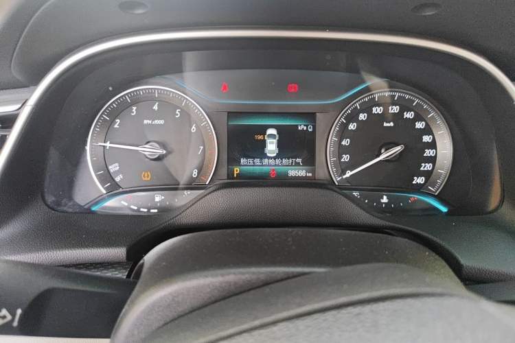 Used Buick GT 2018 15T Dual-Clutch Elite Model China V Standard Odometer Close Up