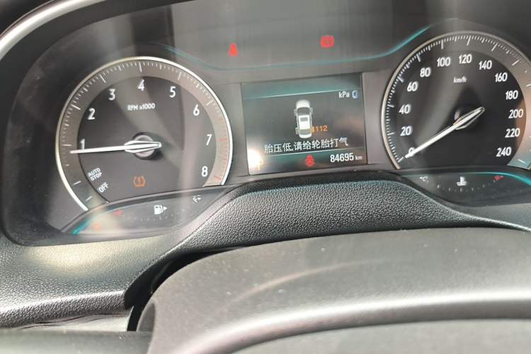 Used Buick GT 2018 18T Automatic Elite Model Odometer Close Up