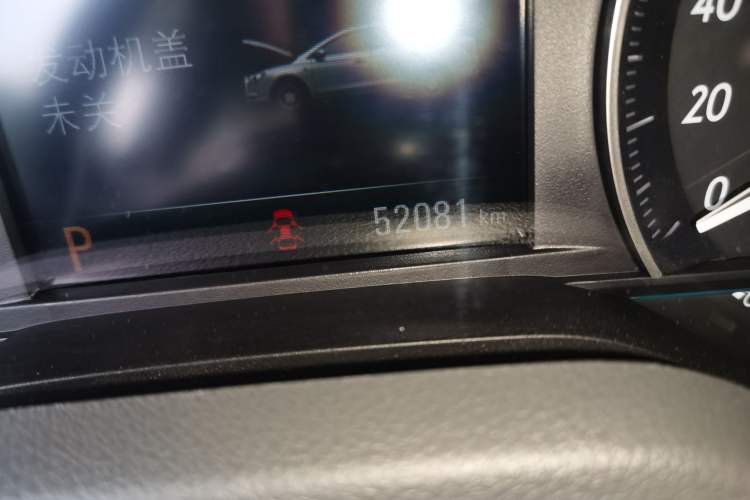 Used Buick GT 2018 18T Automatic Elite Model Odometer Close Up