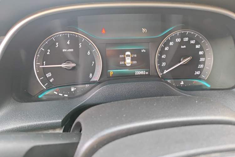 Used Buick GT 2018 18T Automatic Elite Model Odometer Close Up