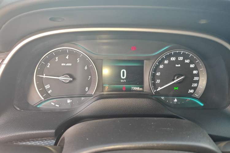 Used Buick GT 2018 18T Automatic Flagship Model Odometer Close Up