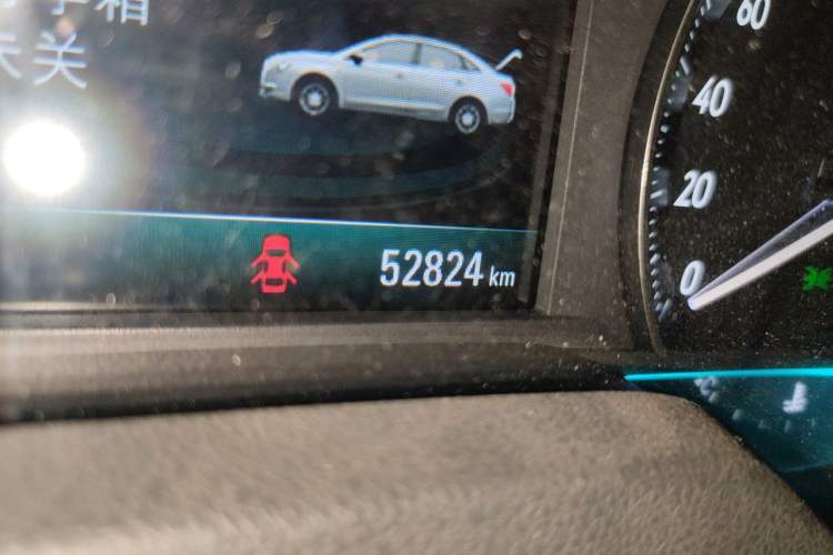 Used Buick GT 2018 15T Dual-Clutch Elite Model China V Standard Odometer Close Up