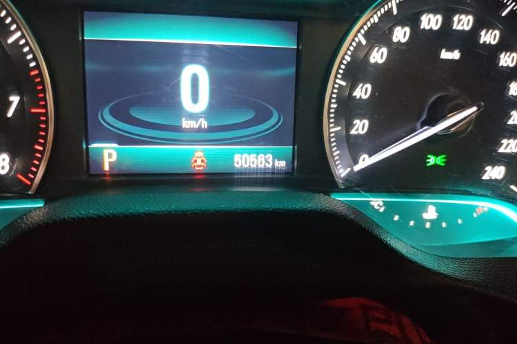 Used Buick GT 2018 15T Dual-Clutch Elite Model China V Standard Odometer Close Up