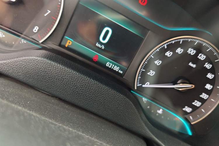 Used Buick GT 2018 15T Dual-Clutch Elite Model China V Standard Odometer Close Up