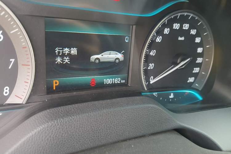 Used Buick GT 2018 18T Automatic Elite Model Odometer Close Up
