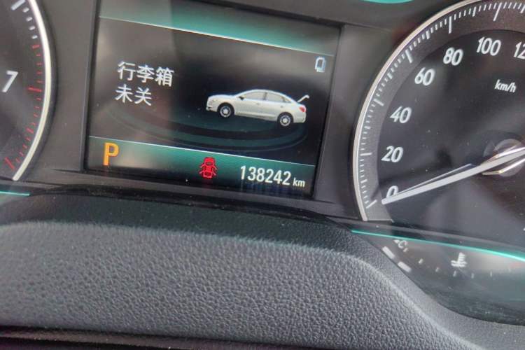Used Buick GT 2018 18T Automatic Elite Model Odometer Close Up