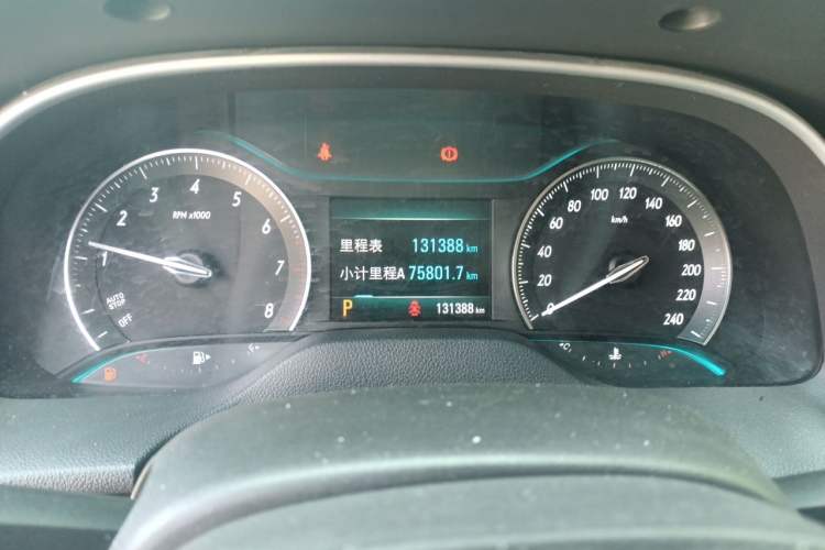 Used Buick GT 2018 18T Automatic Elite Model Odometer Close Up