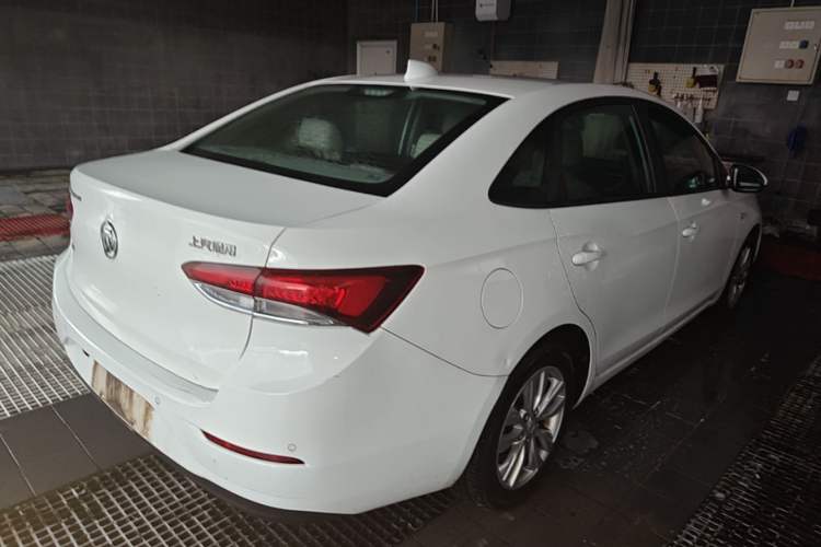 Used Buick GT 2018 15T Dual-Clutch Elite Model China V Standard Rear Right 45 Deg