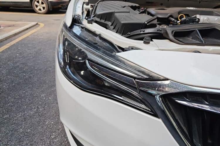 Used Buick GT 2018 18T Automatic Elite Model Right Front Headlight