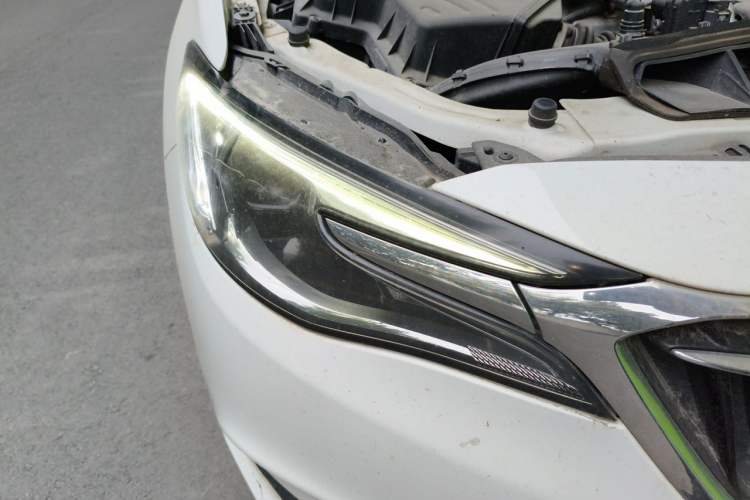 Used Buick GT 2018 18T Automatic Elite Model Right Front Headlight