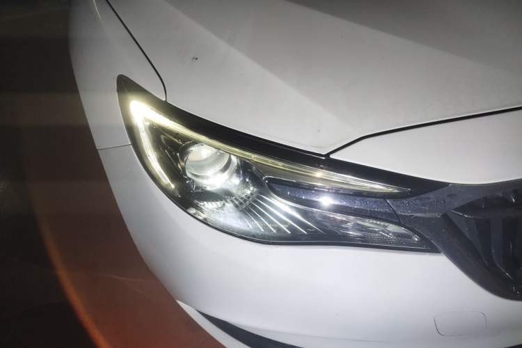 Used Buick GT 2018 15T Dual-Clutch Elite Model China V Standard Right Front Headlight