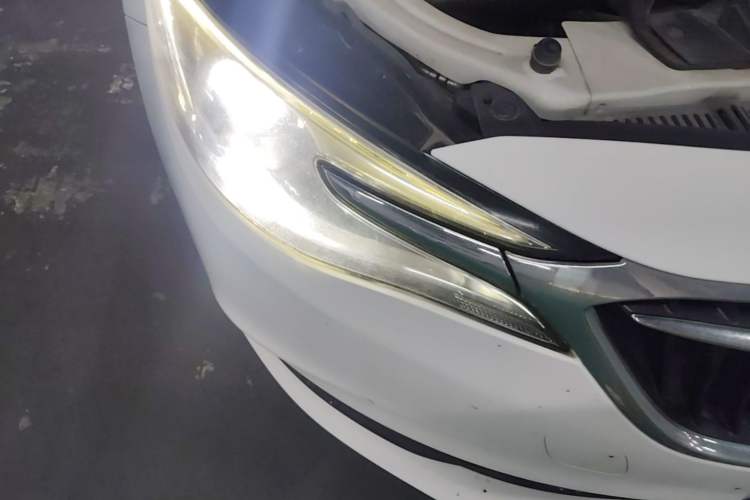 Used Buick GT 2018 18T Automatic Elite Model Right Front Headlight