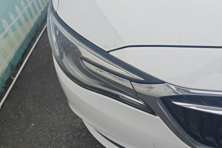 Used Buick GT 2018 18T Automatic Elite Model Right Front Headlight