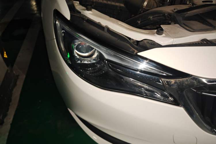 Used Buick GT 2018 15T Dual-Clutch Elite Model China V Standard Right Front Headlight