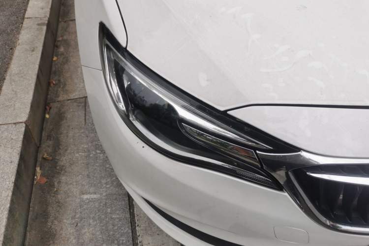 Used Buick GT 2018 18T Automatic Elite Model Right Front Headlight