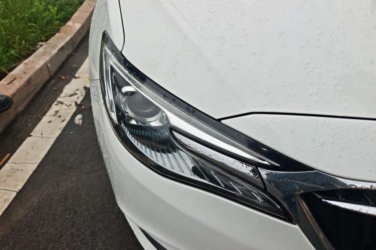 Used Buick GT 2018 15T Manual Elite Version China V Standard Right Front Headlight