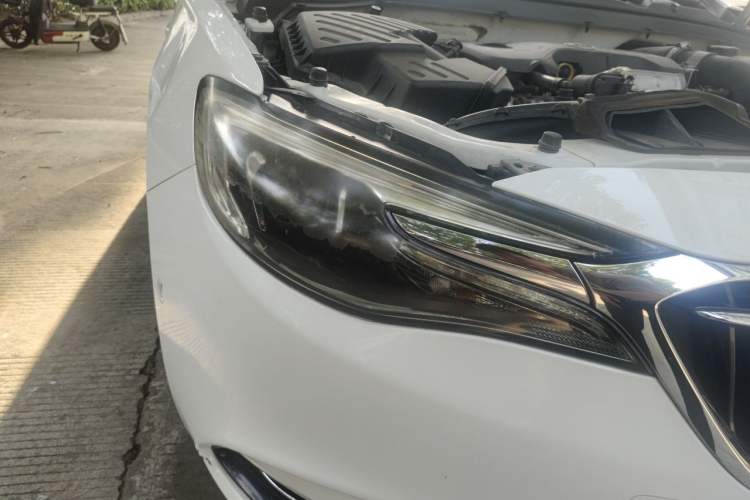 Used Buick GT 2018 18T Automatic Flagship Model Right Front Headlight