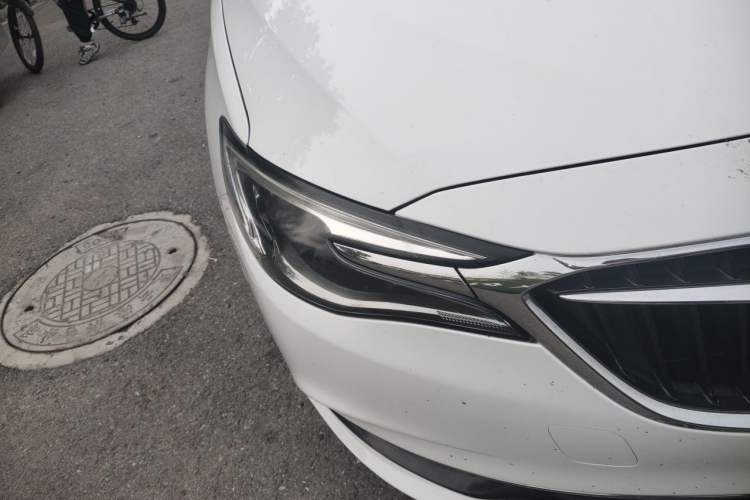 Used Buick GT 2018 18T Automatic Flagship Model Right Front Headlight