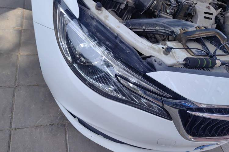 Used Buick GT 2018 15T Dual-Clutch Advanced Model China V Standard Right Front Headlight