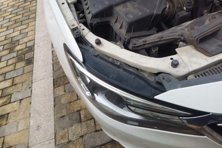 Used Buick GT 2018 18T Automatic Elite Model Right Front Headlight
