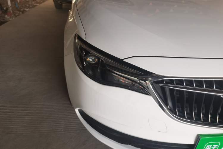 Used Buick GT 2018 18T Automatic Elite Model Right Front Headlight