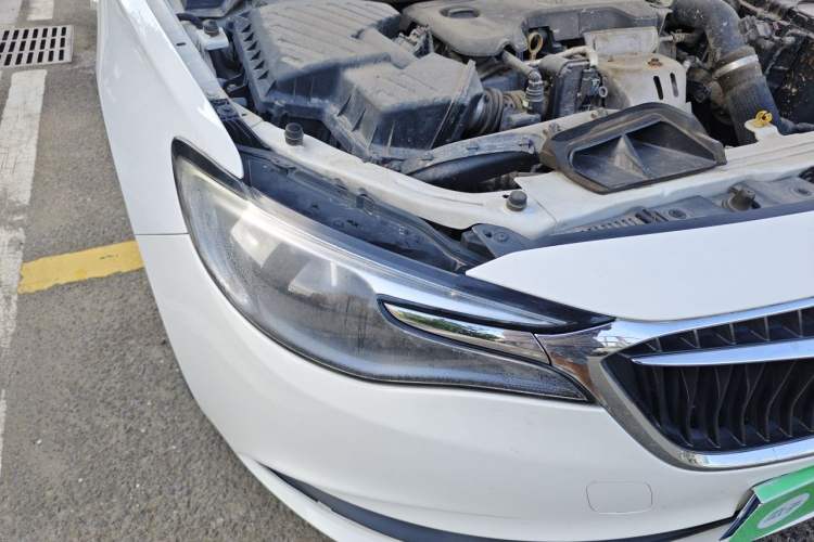 Used Buick GT 2018 18T Automatic Elite Model Right Front Headlight